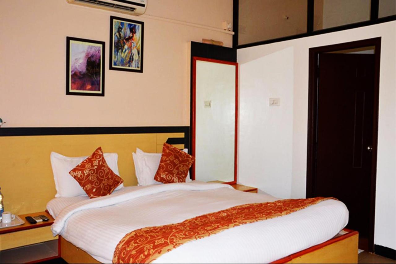 Cotton County Club And Resort Hubli Dış mekan fotoğraf