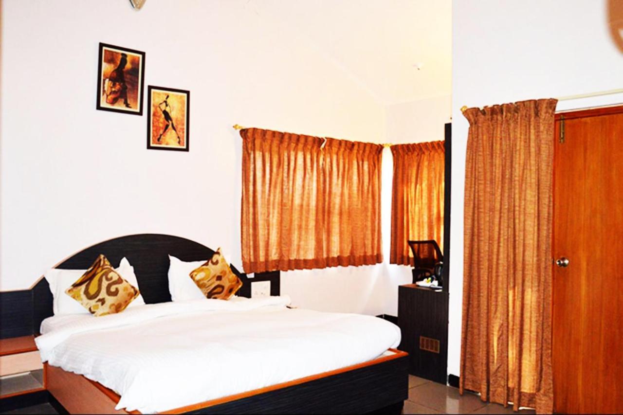 Cotton County Club And Resort Hubli Dış mekan fotoğraf