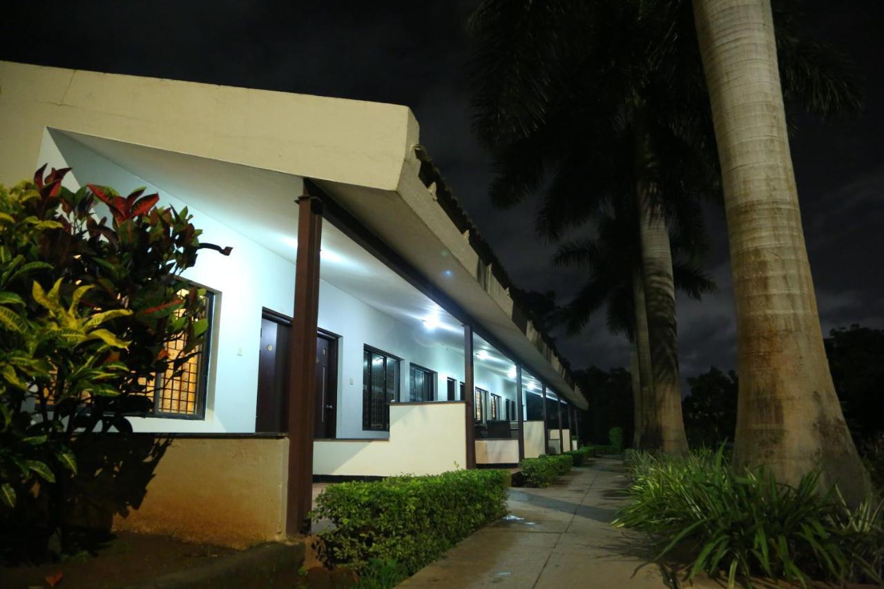 Cotton County Club And Resort Hubli Dış mekan fotoğraf