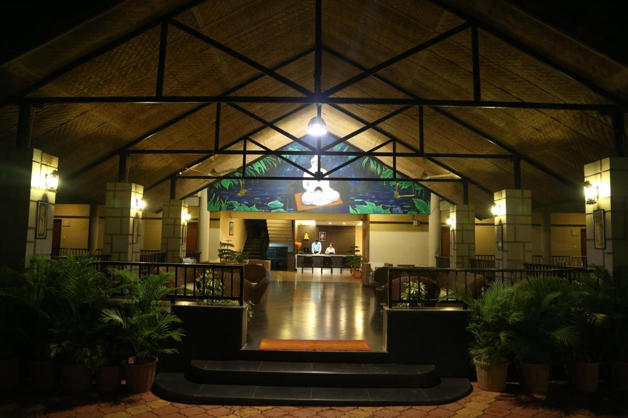 Cotton County Club And Resort Hubli Dış mekan fotoğraf
