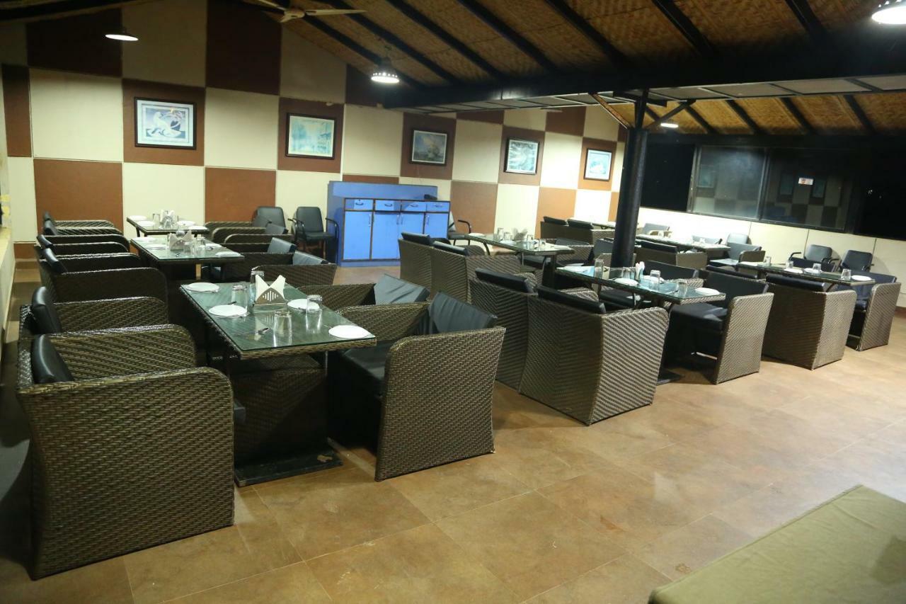 Cotton County Club And Resort Hubli Dış mekan fotoğraf